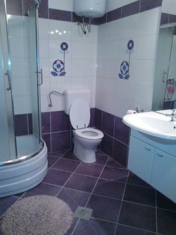 Apartment Silvija Vinišće Екстериор снимка